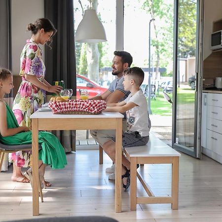 Barack Thermal & Natura Apartments Tiszakécske 외부 사진
