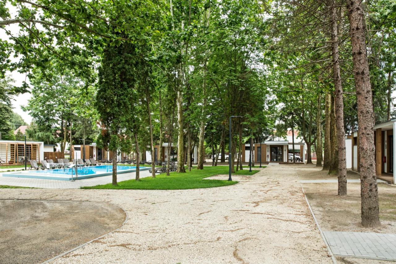Barack Thermal & Natura Apartments Tiszakécske 외부 사진