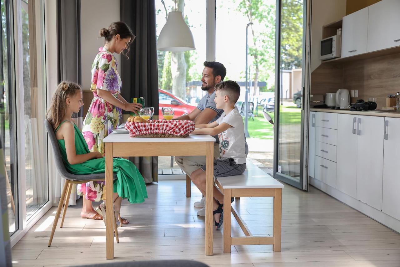 Barack Thermal & Natura Apartments Tiszakécske 외부 사진