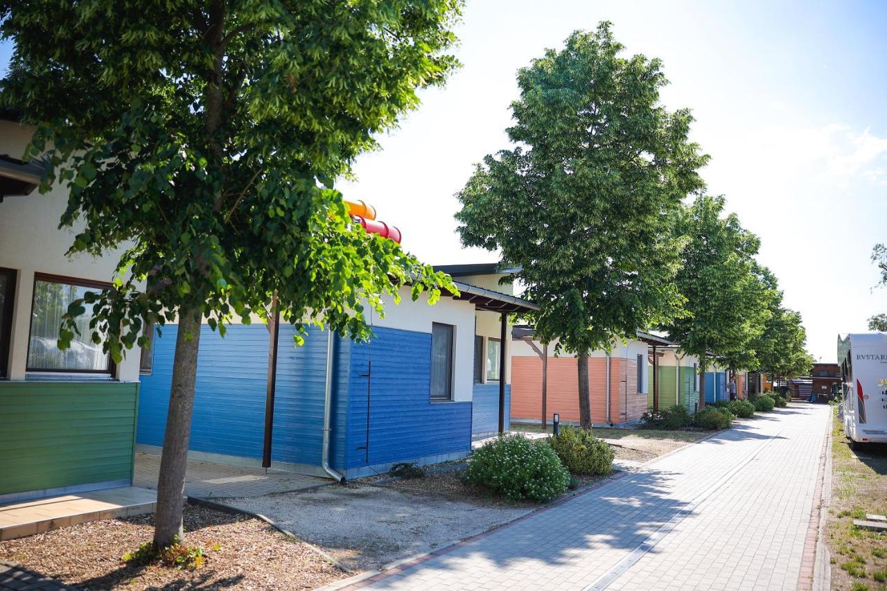 Barack Thermal & Natura Apartments Tiszakécske 외부 사진